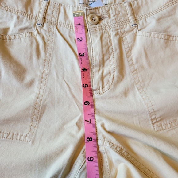 L.L. Bean Favorite Fit Cream Colored Straight Leg Cargo Pants - Picture 7 of 8